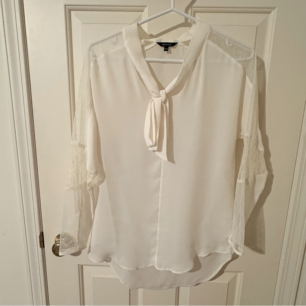 RW&Co lace sheer detailed tie blouse, xxs